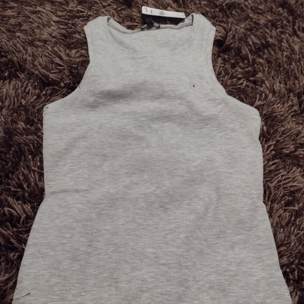 Express Fitted Ribbed High Neck Tank - Picture 5 of 9